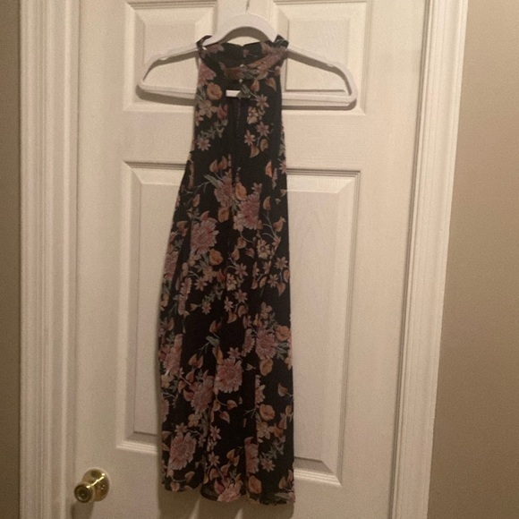 10/$25 Forever 21 High Neck Sleeveless Floral Print Dress - Picture 1 of 8